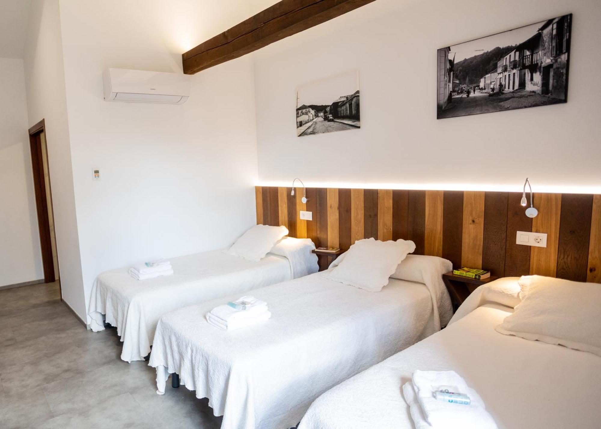 Complexo Xacobeo Hotel ตริอากาสเตลา ภายนอก รูปภาพ