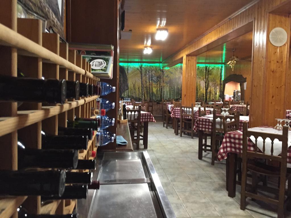 Complexo Xacobeo Hotel ตริอากาสเตลา ภายนอก รูปภาพ
